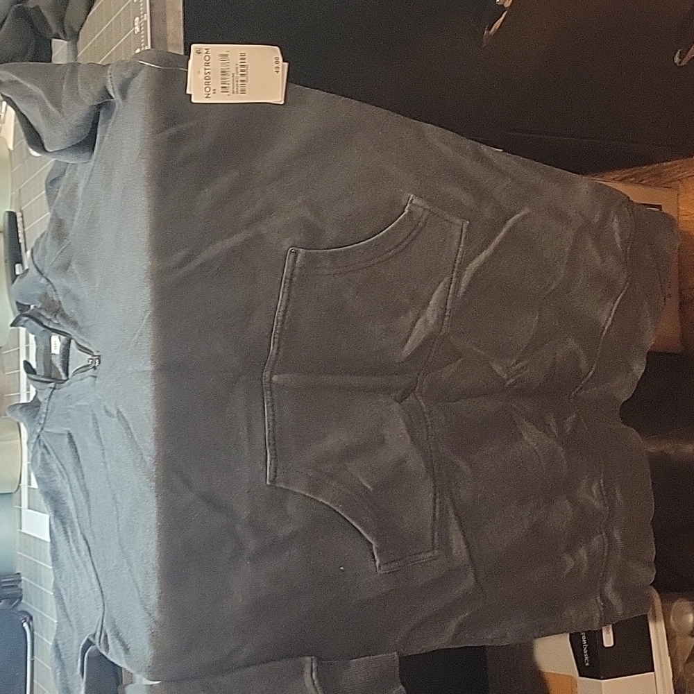 Sweat shirt